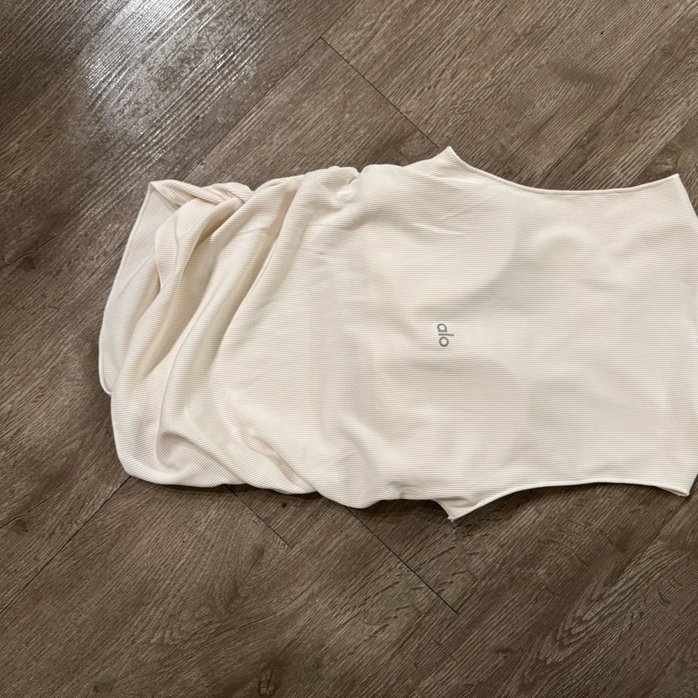 Alo Ribbed En Pointe Tank - Picture 4 of 5